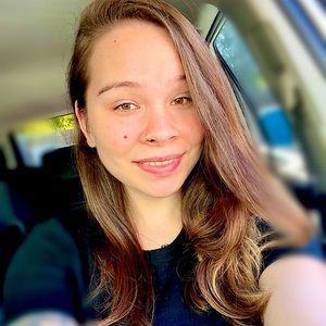 Meet your Posher, Angelique